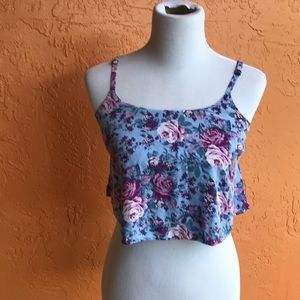 💐Forever 21 powder blue floral flowy crop top